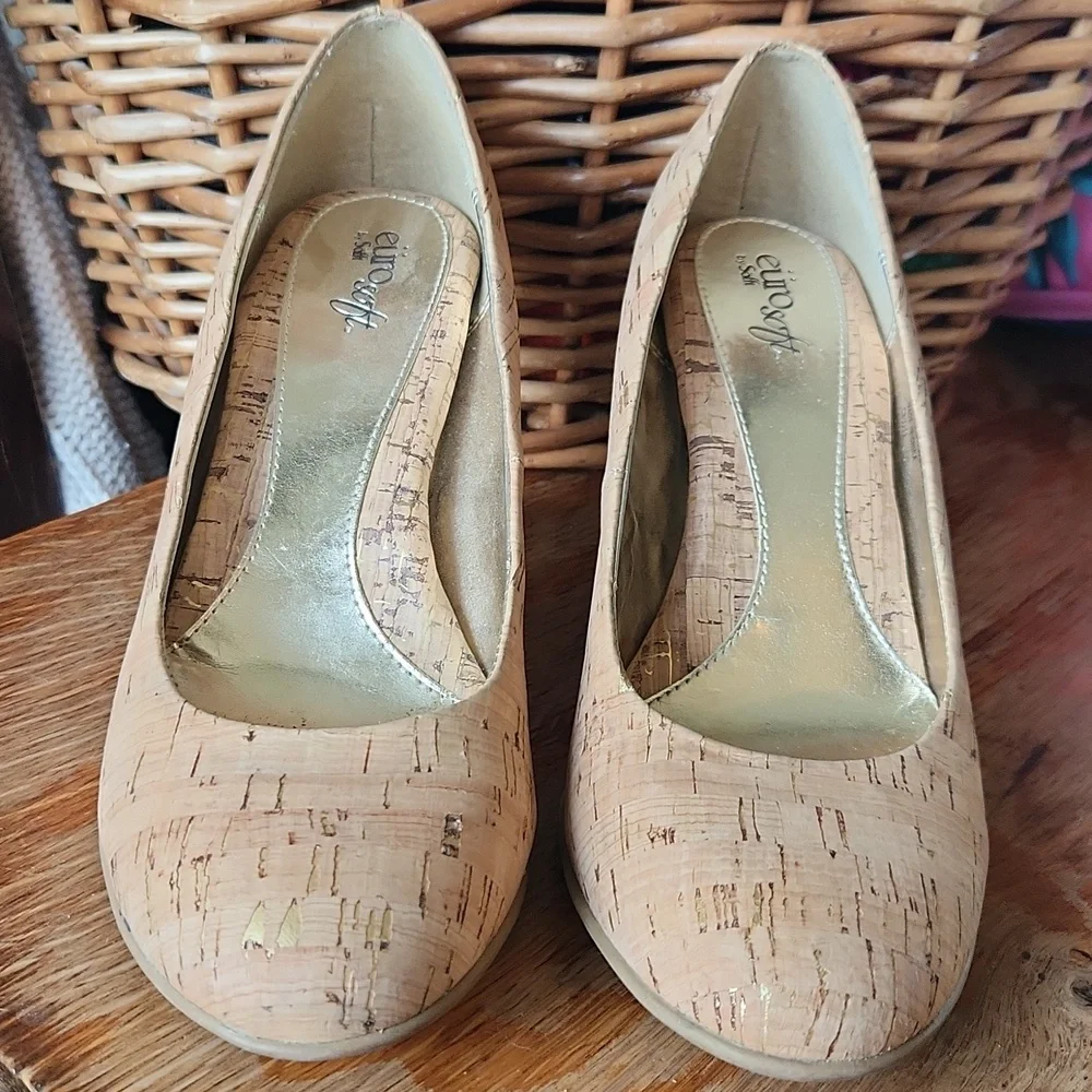 Sofft Eurosoft Pump Women’s‎ Size 10 Tan Cork Upper Gold Fleck Accents